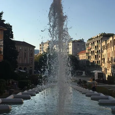 Magic Piedmont, Zona Centro E Terme アパート アックイテルメ